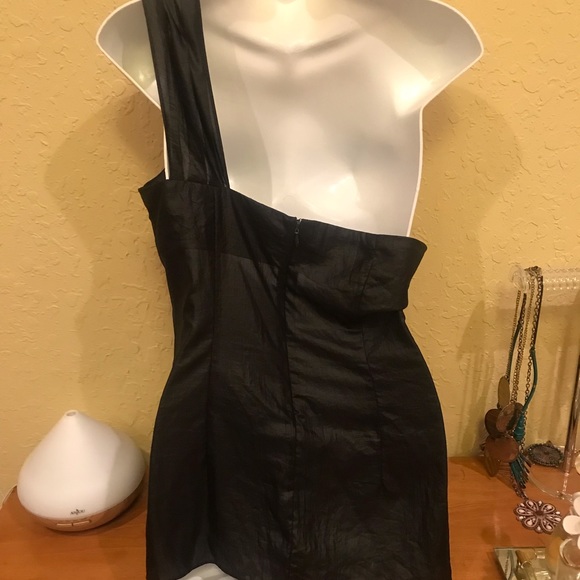 BCBG one shoulder top - Picture 2 of 3